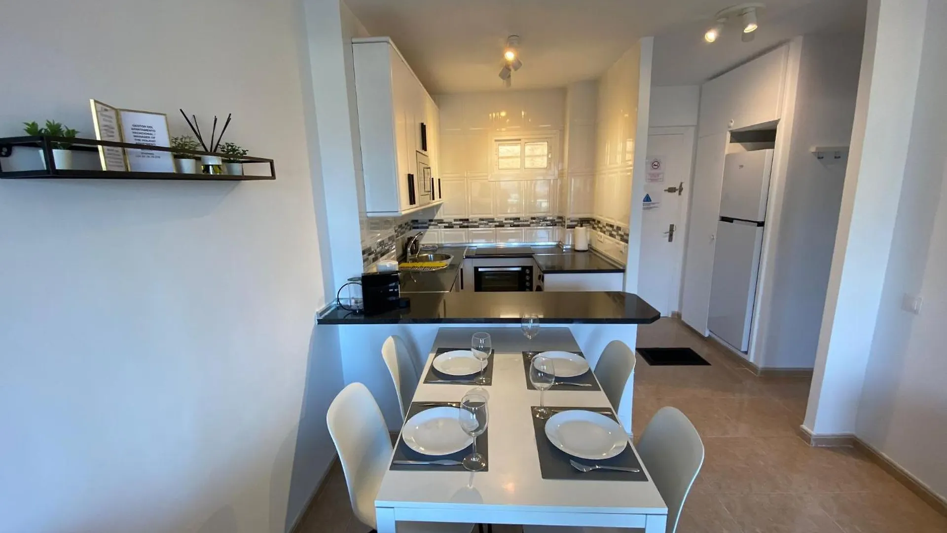 Contacts de Apt Con Espectacular Vista, Piscinas, Recep 24 Hs